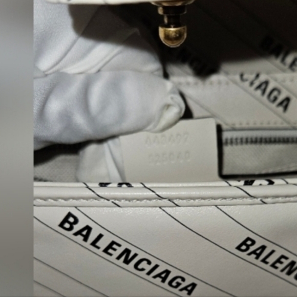 Gucci X BALENCIAGA Calfskin Matelasse Logo Print Small GG Marmont Shoulder Bag - Picture 15 of 17